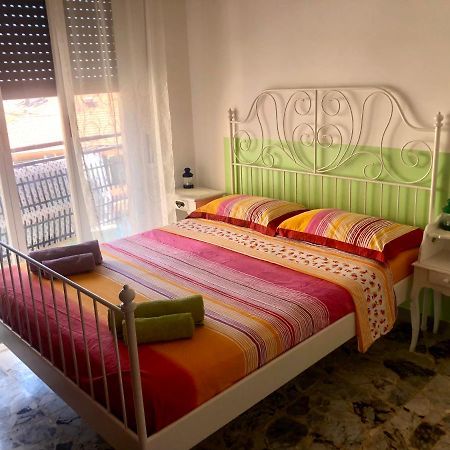 Peaceful Apartment 1 Minute Walk To The Beach Βεντιμίλια Εξωτερικό φωτογραφία