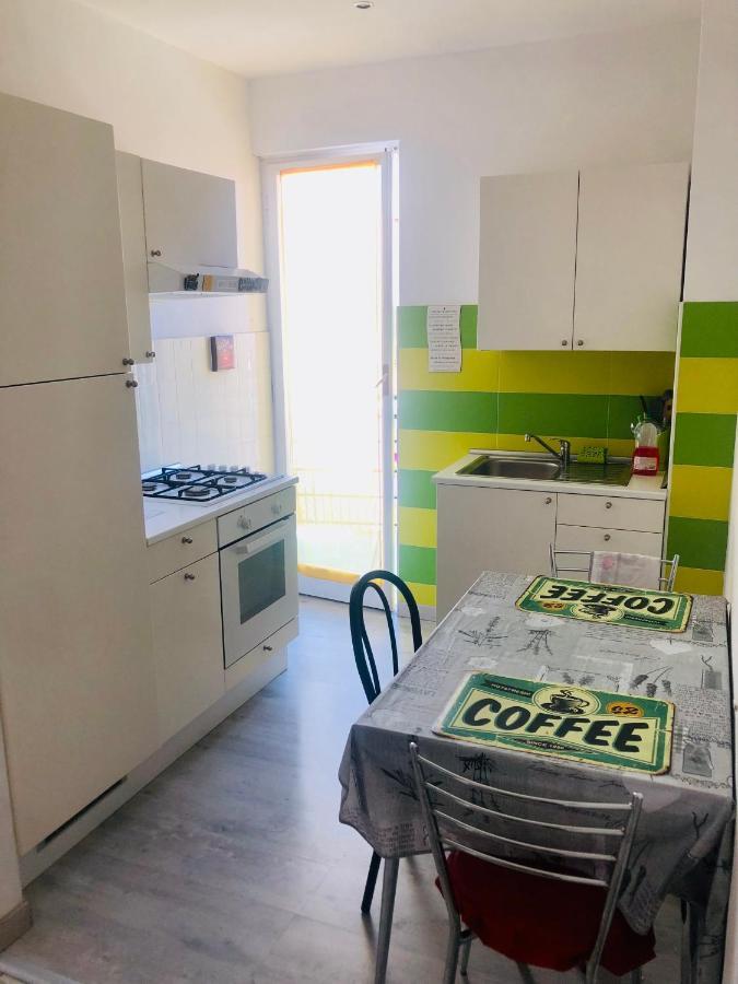 Peaceful Apartment 1 Minute Walk To The Beach Βεντιμίλια Εξωτερικό φωτογραφία