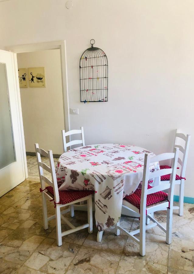 Peaceful Apartment 1 Minute Walk To The Beach Βεντιμίλια Εξωτερικό φωτογραφία